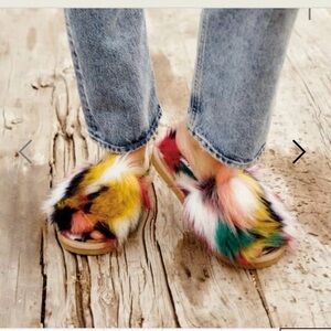 New in box Minnetonkanka Lolo Navy Unicorn Slippers size 8